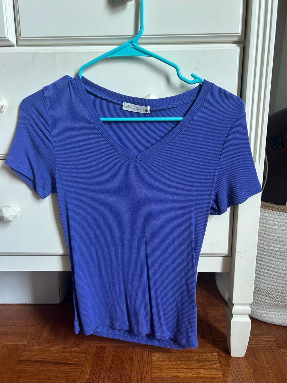 Active USA V-Neck Ribbed Tee - Blue Purple